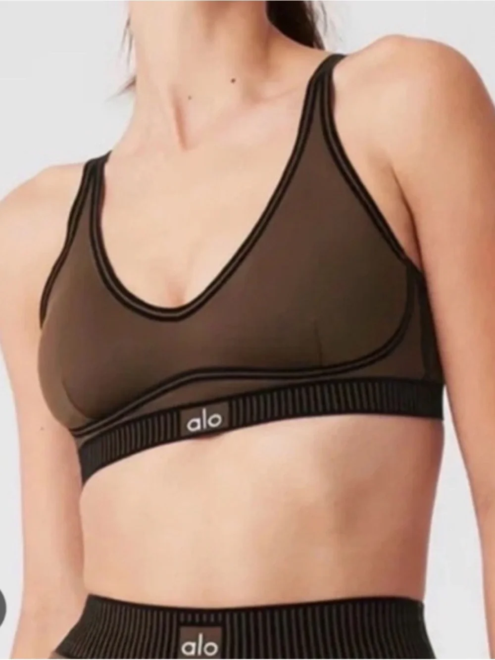 Alo Airlift Line up bra